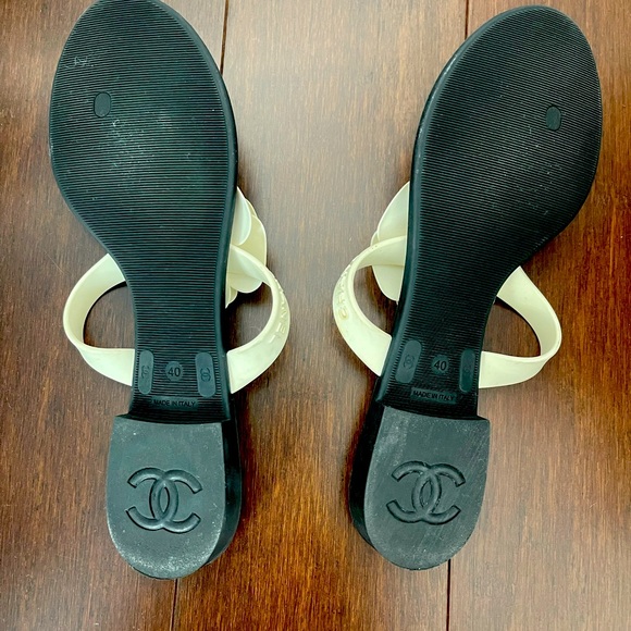 Chanel flip flops - Picture 2 of 2